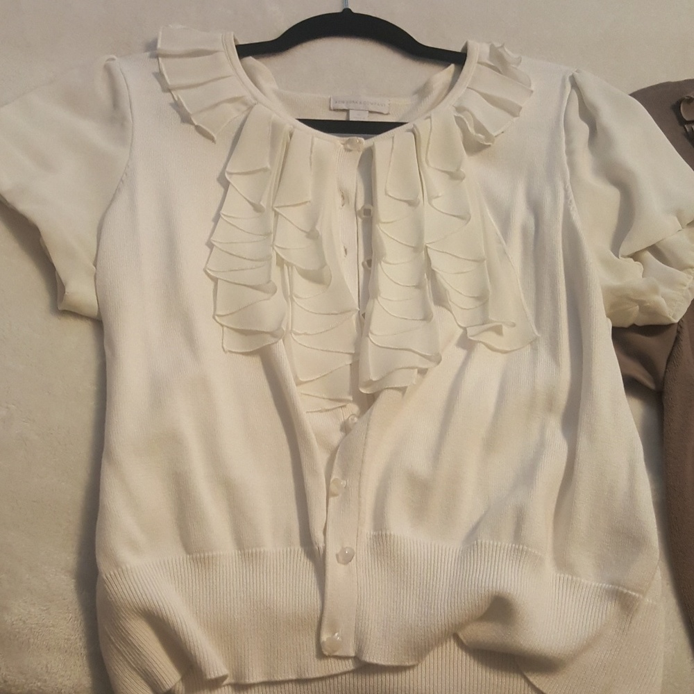 New York & Company sweater off white